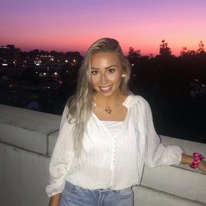 Meet your Posher, Alli